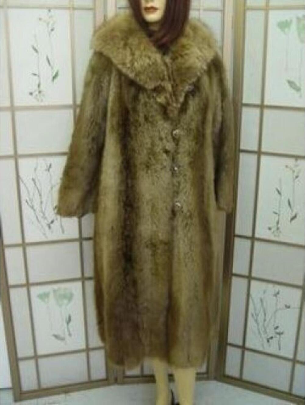 $PRE-OWNED  BEAVER FUR COAT WOMEN  WOMAN SZ 4-6